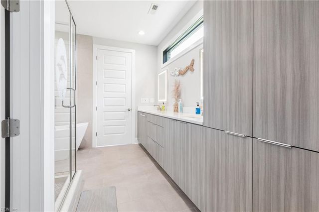 1539 McCullough LN, Virginia Beach, VA 23454