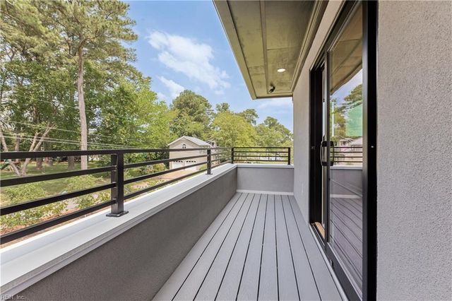 1539 McCullough LN, Virginia Beach, VA 23454