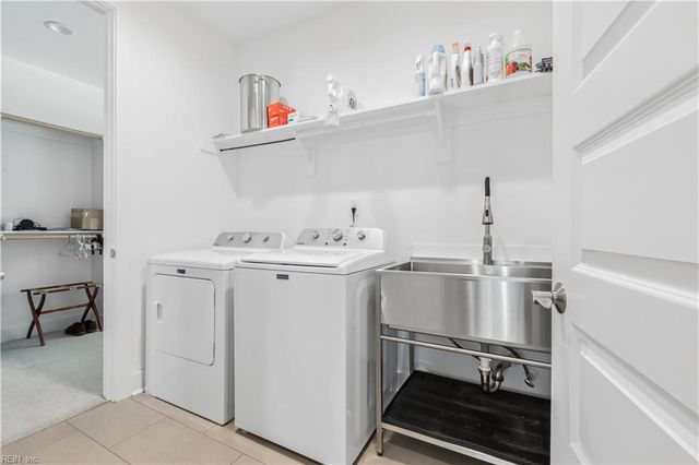 1539 McCullough LN, Virginia Beach, VA 23454