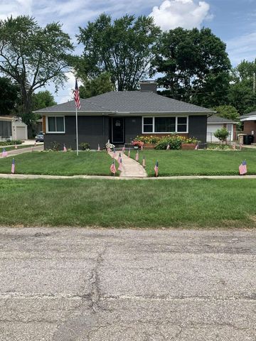 1915 Rockne Drive, South Bend, IN 46617