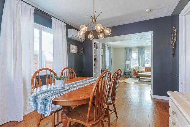 1915 Rockne Drive, South Bend, IN 46617