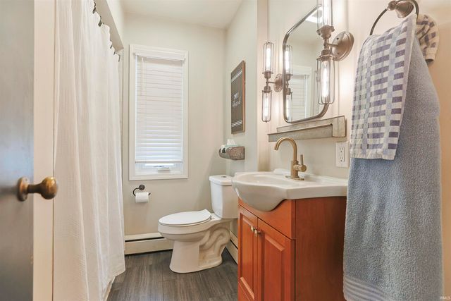 1915 Rockne Drive, South Bend, IN 46617