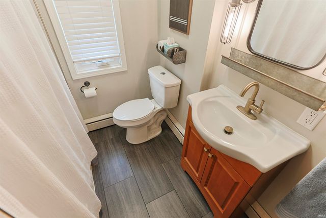 1915 Rockne Drive, South Bend, IN 46617