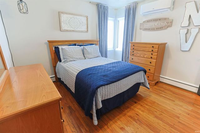 1915 Rockne Drive, South Bend, IN 46617