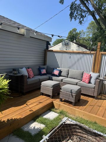 1915 Rockne Drive, South Bend, IN 46617