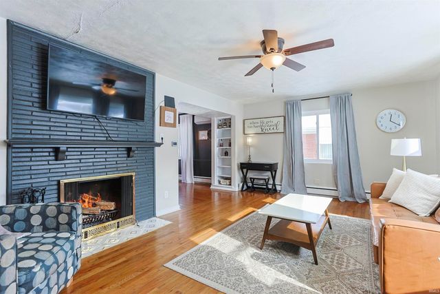 1915 Rockne Drive, South Bend, IN 46617