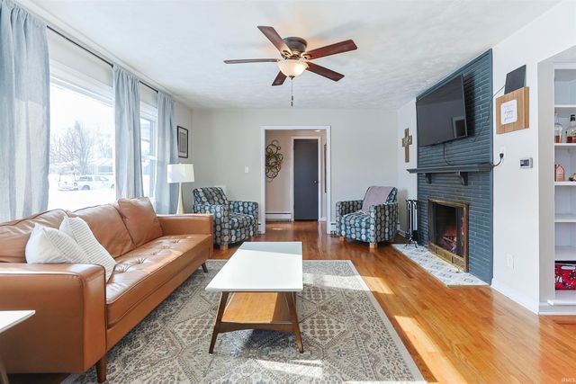 1915 Rockne Drive, South Bend, IN 46617