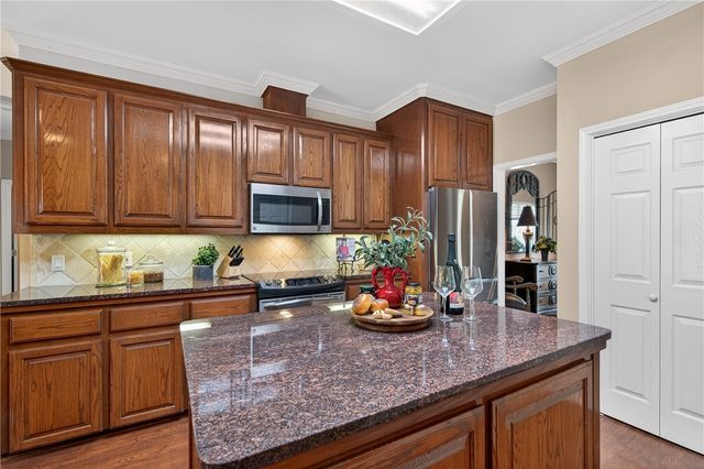 5539 River Trail Dr, Robstown, TX 78380