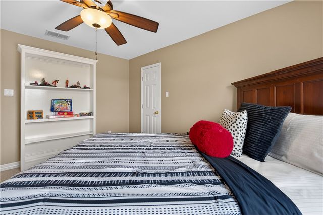 5539 River Trail Dr, Robstown, TX 78380