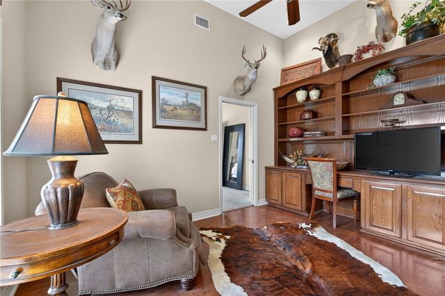 5539 River Trail Dr, Robstown, TX 78380