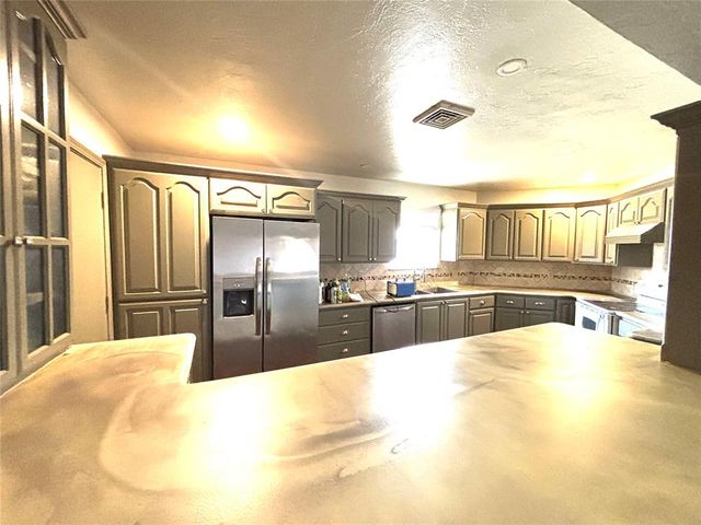 3301 NW 64th Street, Oklahoma City, OK 73116