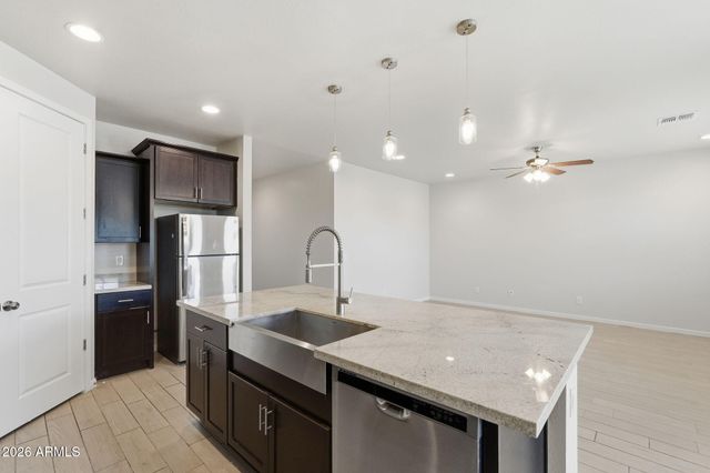 5533 W WALATOWA Street, Phoenix, AZ 85041