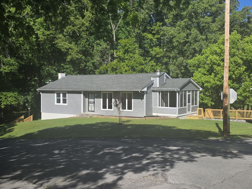 1500 Washington Avenue, Etowah, TN 37331