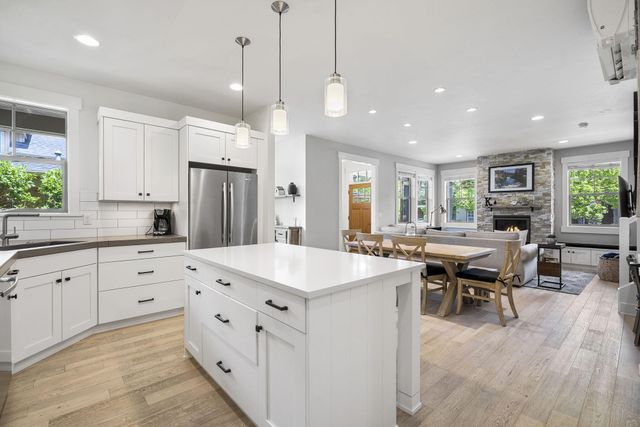 1583 NW William Clark Street # 15, Bend, OR 97703
