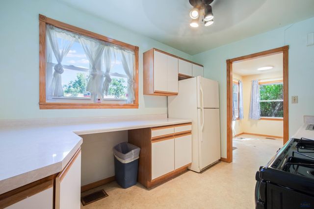 231 E ST ANDREW, Rapid City, SD 57701