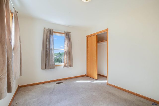 231 E ST ANDREW, Rapid City, SD 57701