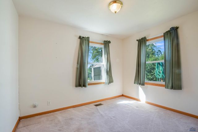 231 E ST ANDREW, Rapid City, SD 57701