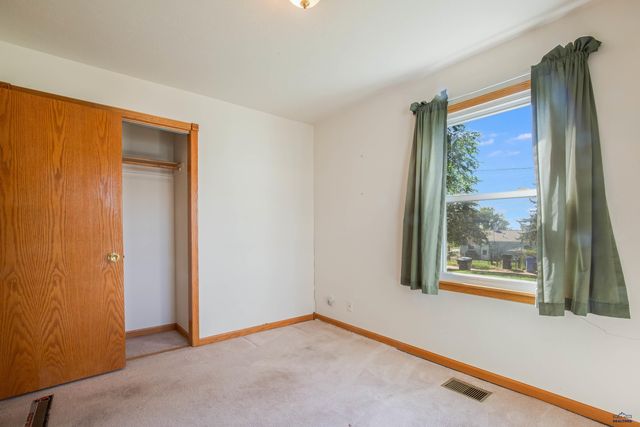 231 E ST ANDREW, Rapid City, SD 57701