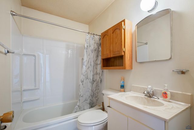 231 E ST ANDREW, Rapid City, SD 57701