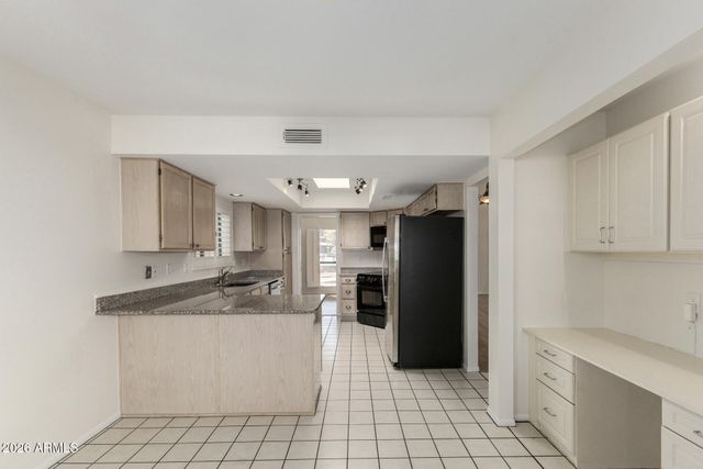 4053 E SUNNYSIDE Drive, Phoenix, AZ 85028