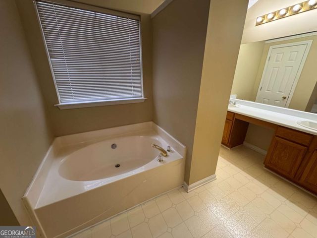 1060 Litchfield Way SW, Marietta, GA 30060