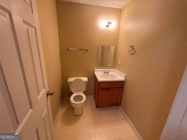 1060 Litchfield Way SW, Marietta, GA 30060