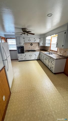 156 Putnam Avenue, Hamden, CT 06517