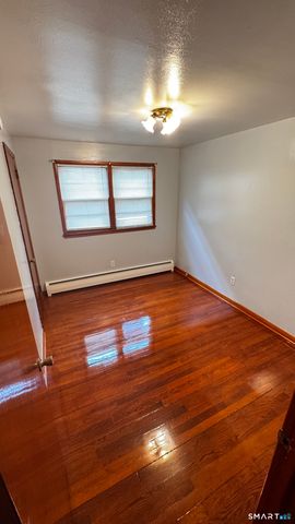 156 Putnam Avenue, Hamden, CT 06517