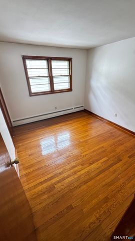 156 Putnam Avenue, Hamden, CT 06517