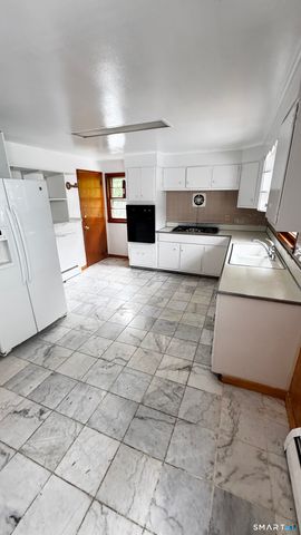 156 Putnam Avenue, Hamden, CT 06517
