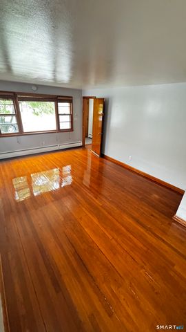 156 Putnam Avenue, Hamden, CT 06517