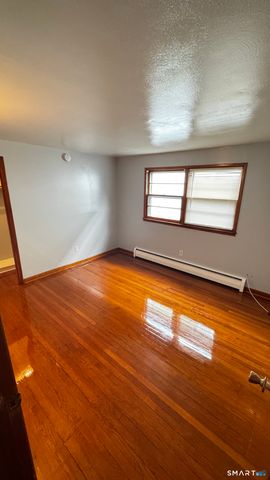 156 Putnam Avenue, Hamden, CT 06517