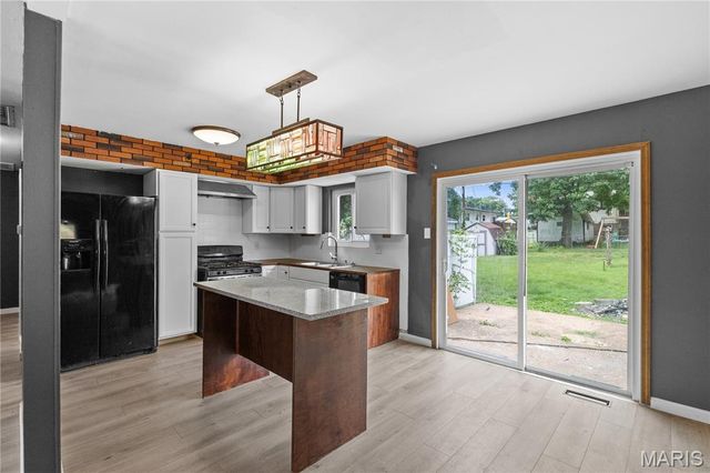 3 Petersburg Court, Arnold, MO 63010