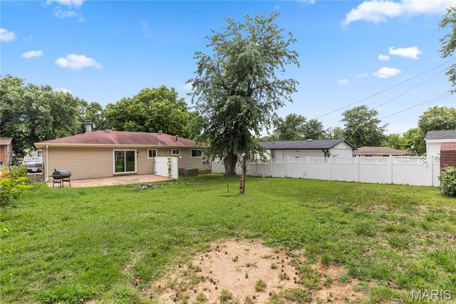 3 Petersburg Court, Arnold, MO 63010