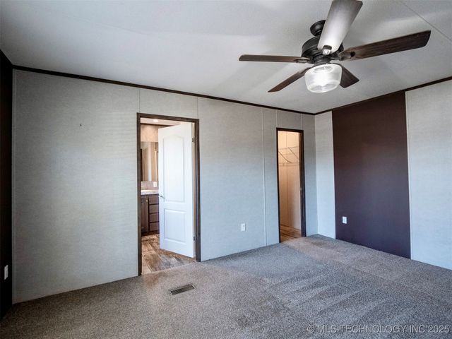 2109 Hawk Lane, Kingston, OK 73439