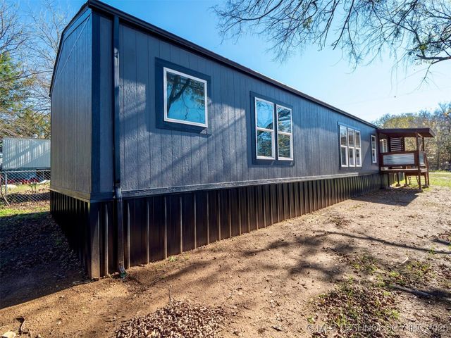 2109 Hawk Lane, Kingston, OK 73439