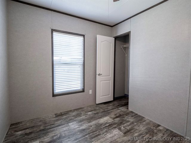 2109 Hawk Lane, Kingston, OK 73439