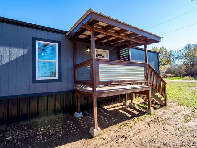 2109 Hawk Lane, Kingston, OK 73439