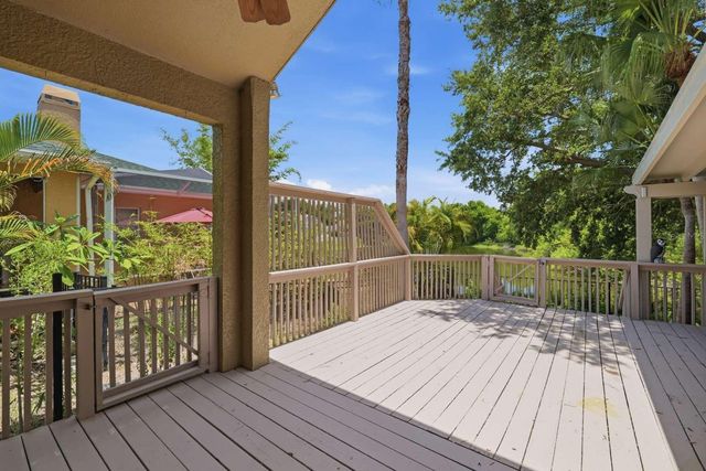 1837 BRILAND STREET, Tarpon Springs, FL 34689