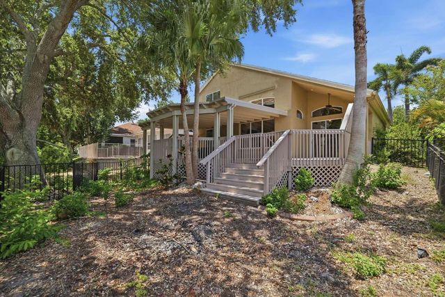 1837 BRILAND STREET, Tarpon Springs, FL 34689