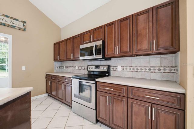 1837 BRILAND STREET, Tarpon Springs, FL 34689