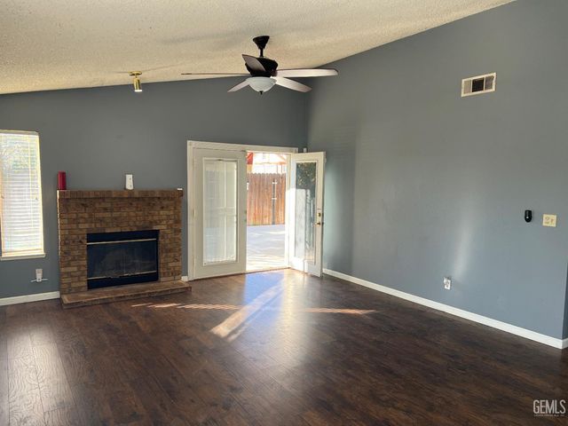 5513 Silver Crossing Street, Bakersfield, CA 93313