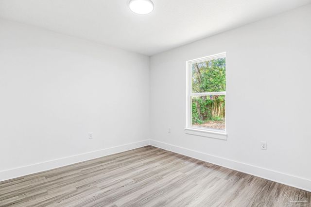 412 Bremen Ave, Pensacola, FL 32507