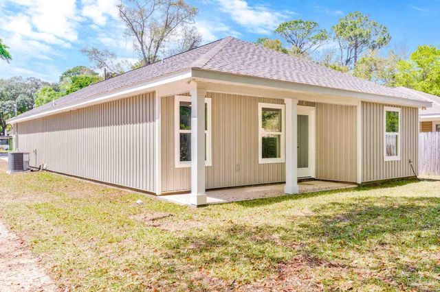 412 Bremen Ave, Pensacola, FL 32507