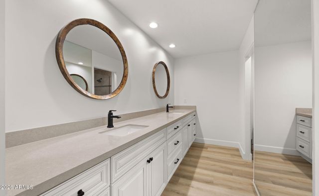 7801 E San Carlos Road, Scottsdale, AZ 85258