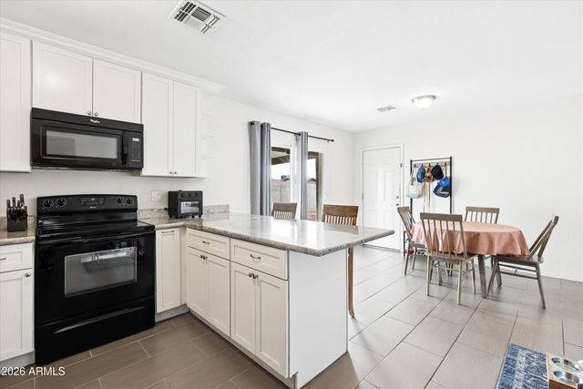 2265 W BOSTON Street, Chandler, AZ 85224