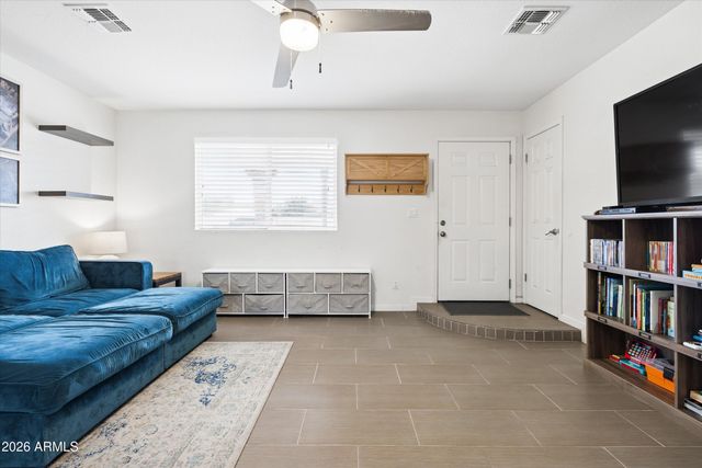 2265 W BOSTON Street, Chandler, AZ 85224