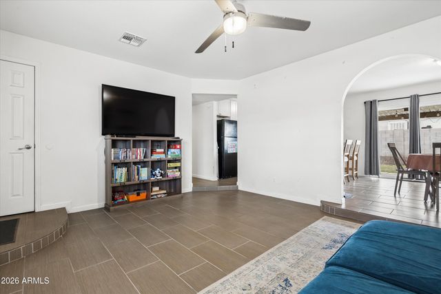 2265 W BOSTON Street, Chandler, AZ 85224