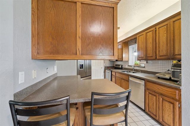 29049 Oilfield Trash Road, Newalla, OK 74857