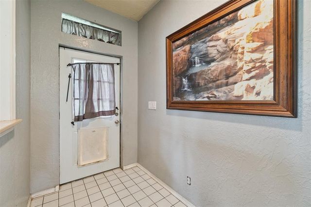 29049 Oilfield Trash Road, Newalla, OK 74857